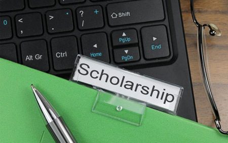 10 Top Tips for College Scholarship Success